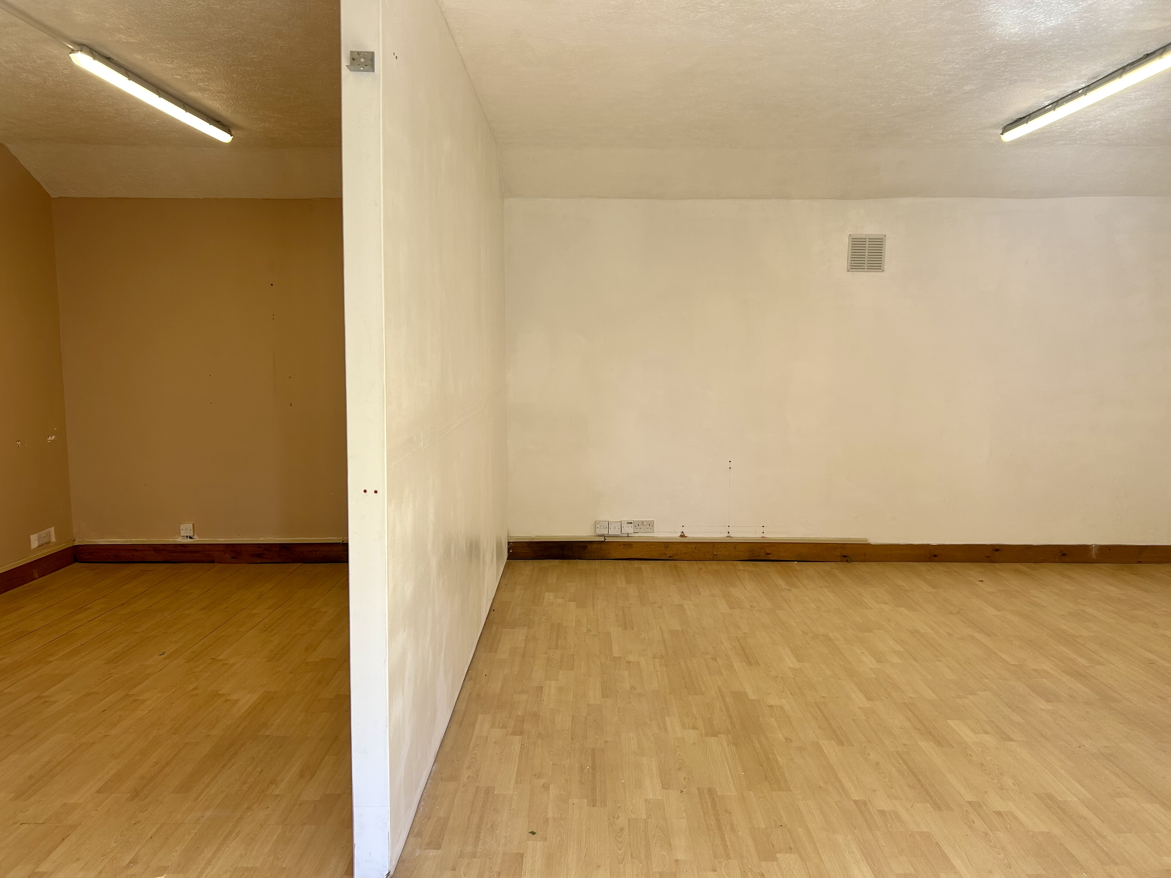 First floor unit in lovely Victorian mews